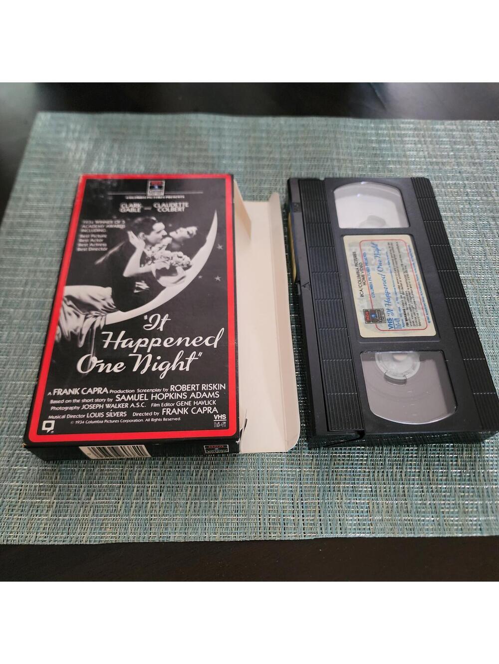 It Happened One Night VHS Frank Capra Clark Gable Claudette Colbert Tested